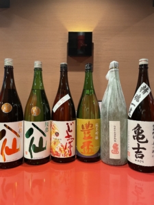 新しい日本酒入荷しました。もつ煮込みも作りました